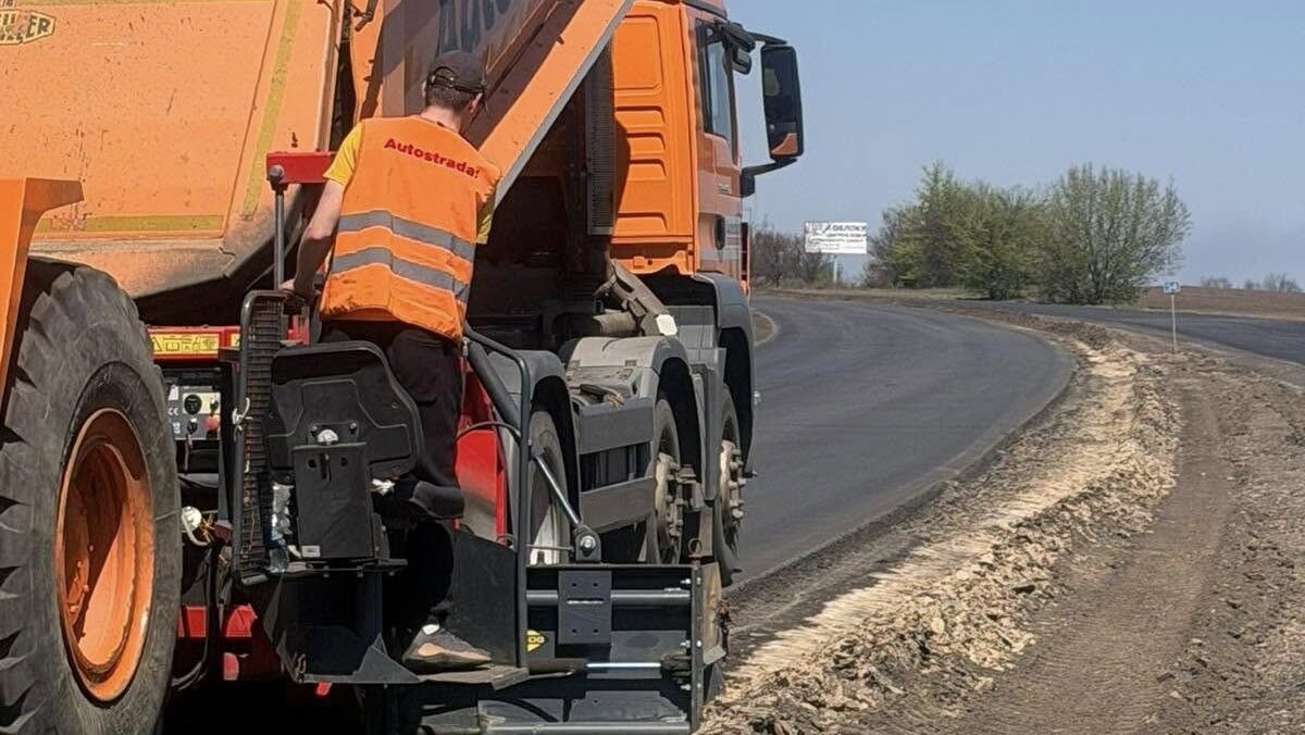 Фото до матеріалу: На трасі Черкаси — Сміла завершено 70% ремонтних робіт