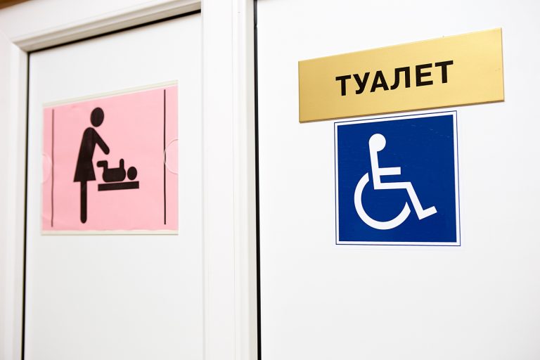 Фото до матеріалу: У Калуші скликали комісію через кризу на «Карпатнафтохімі»: зарплати не виплачують півтора роки