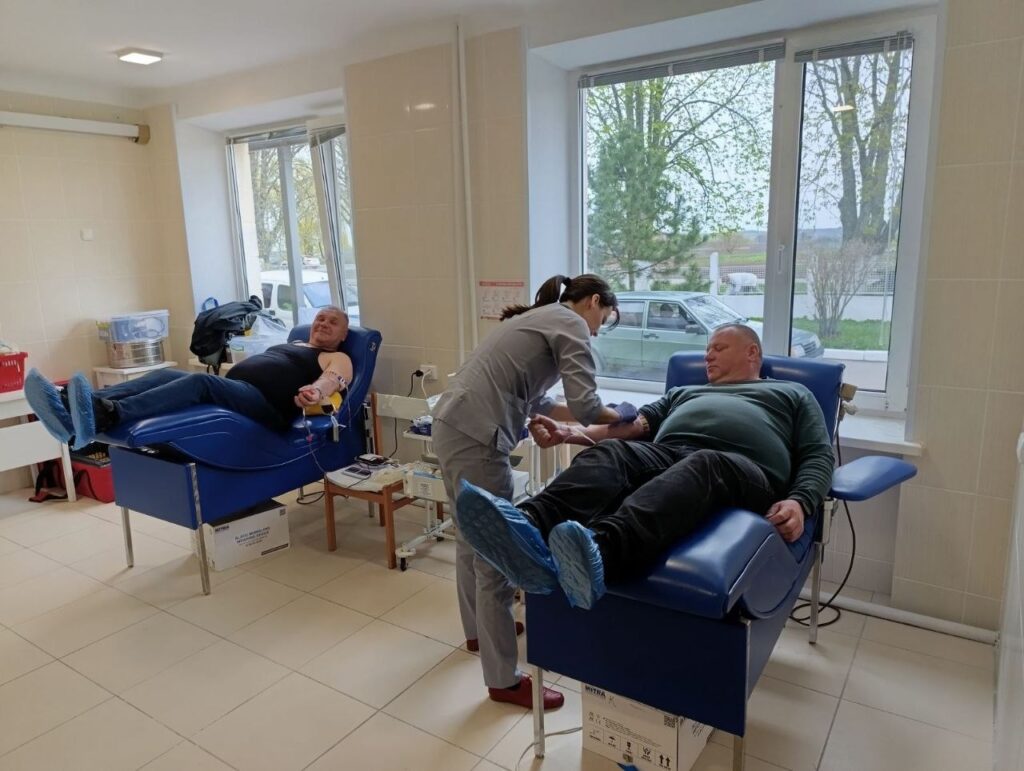 Фото до матеріалу: Понад 60 донорів зібралися у Шполі на акцію переливання крові