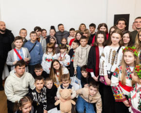 Фото до матеріалу: Рівень довіри до Зеленського впав до 58% — результати опитування КМІС