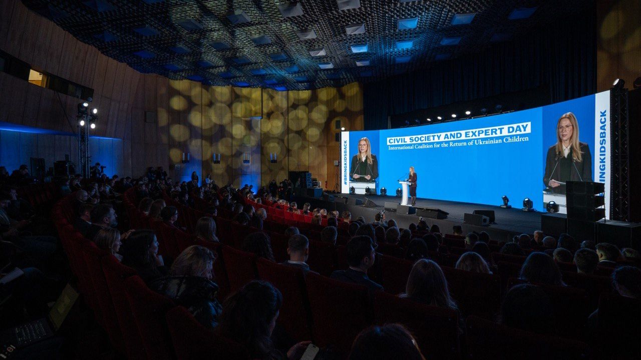 Фото до матеріалу: Олена Кондратюк закликала світ уніфікувати санкції проти викрадачів українських дітей