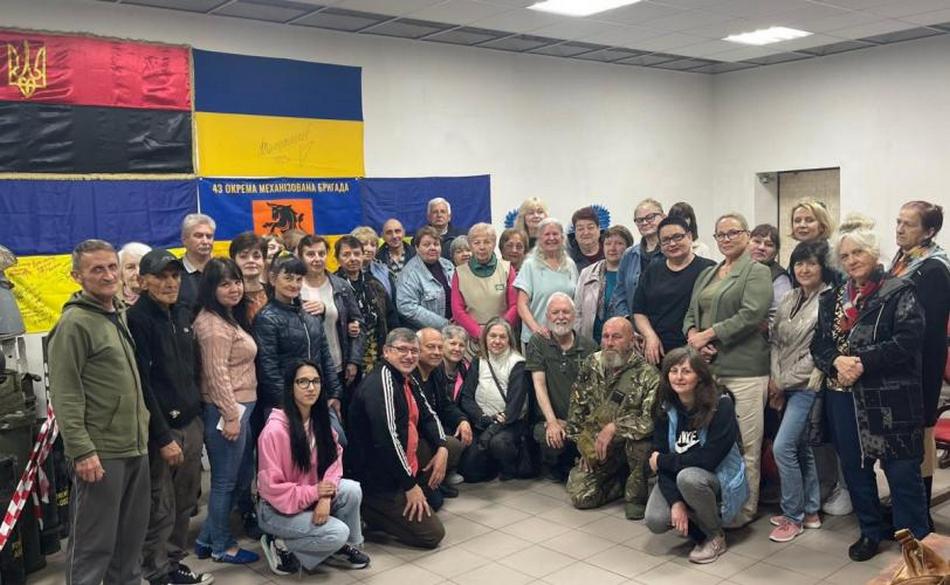 Фото до матеріалу: Гуманітарні місіонери зі США відвідали волонтерський фонд у Кам'янському
