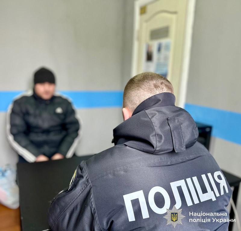 Фото до матеріалу: На Вінниччині судитимуть іноземця за незаконний виїзд трьох чоловіків до Молдови