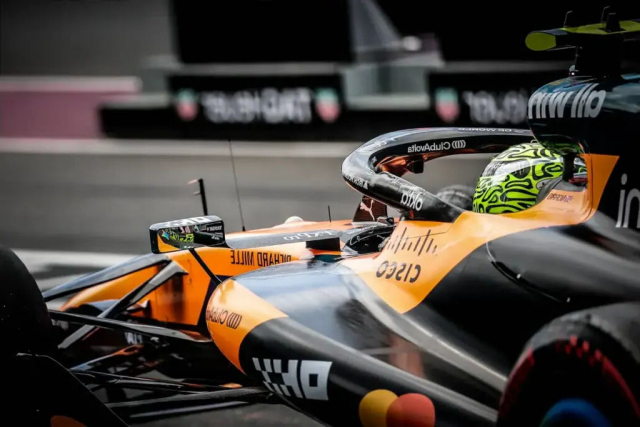 Фото до матеріалу: Ландо Норріс про гонку в Маямі: McLaren боротився з Mercedes