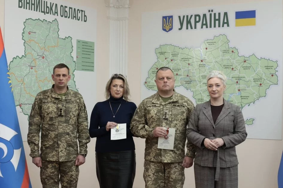 Фото до матеріалу: У Вінниці нагородили військових та медиків за службу на фронті та в тилу