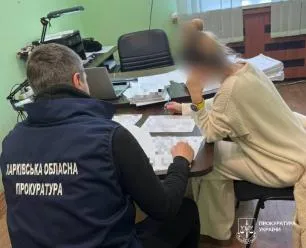 Фото до матеріалу: Шахраї в Viber: як розпізнати фейкові повідомлення про соціальні виплати