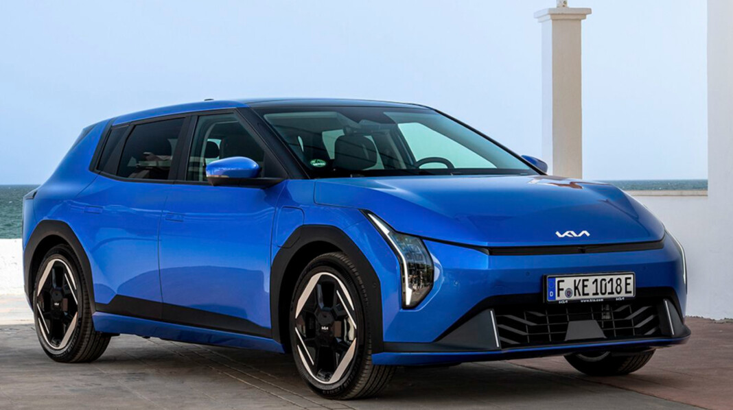 Фото до матеріалу: KIA EV4 отримав повний привід: потужність 265 к.с. та запас ходу до 560 км