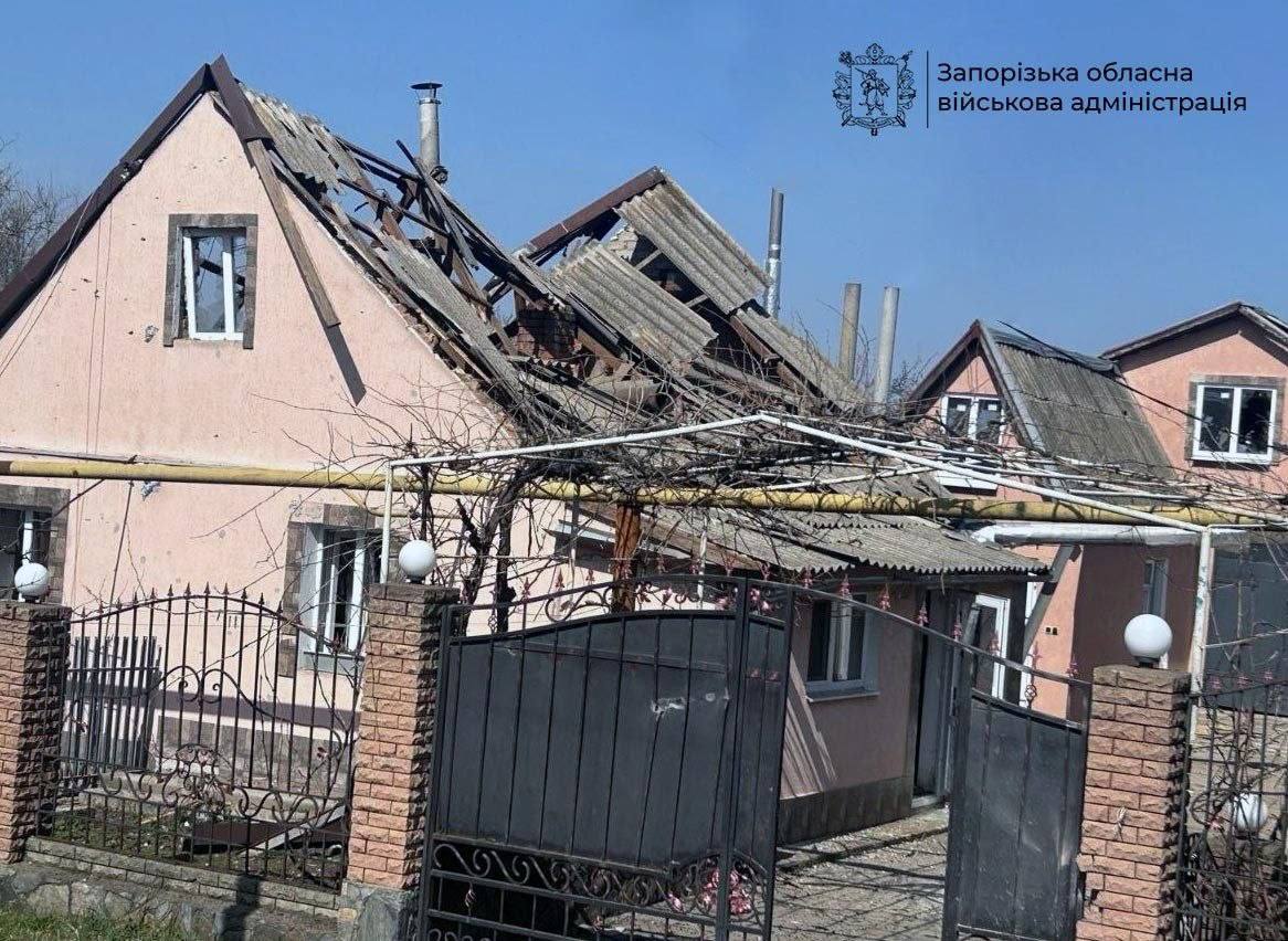Фото до матеріалу: Двоє загиблих та п'ятеро поранених: ворог завдав 830 ударів по Запорізькій області