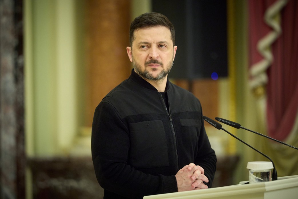 Фото до матеріалу: Зеленський наголосив на захисті Криму та нагородив представників кримських татар