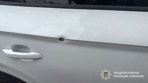Фото до матеріалу: На Львівщині стріляли у автомобіль: затримали зловмисника