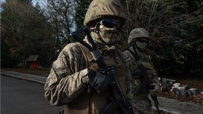 Фото до матеріалу: У ЗСУ спростували чутки про прорив російських ДРГ у Нікополь по дну Каховського водосховища