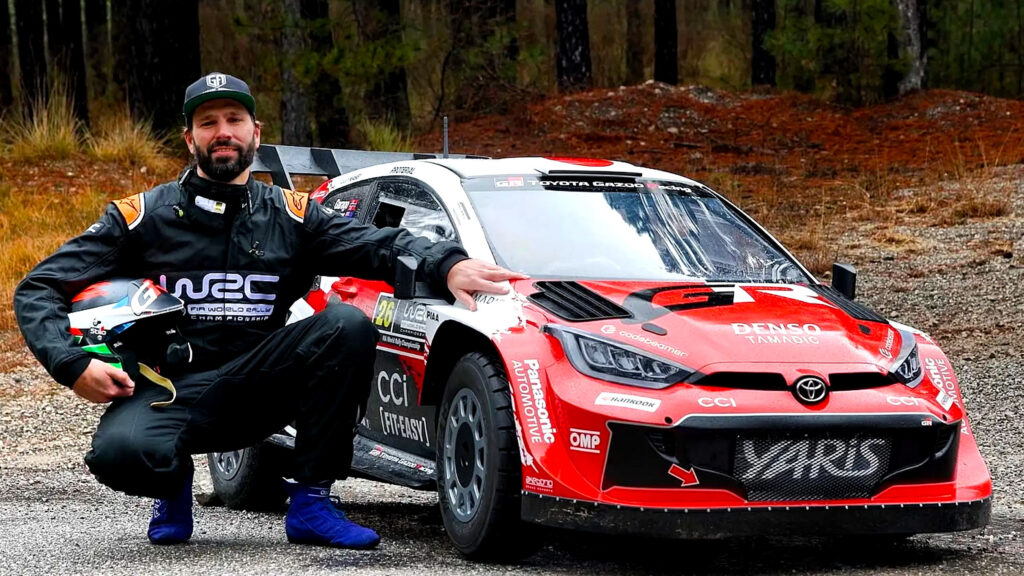 Фото до матеріалу: Австралієць зібрав мініатюрний GR Yaris WRC у гаражі, який підкорив Монте-Карло