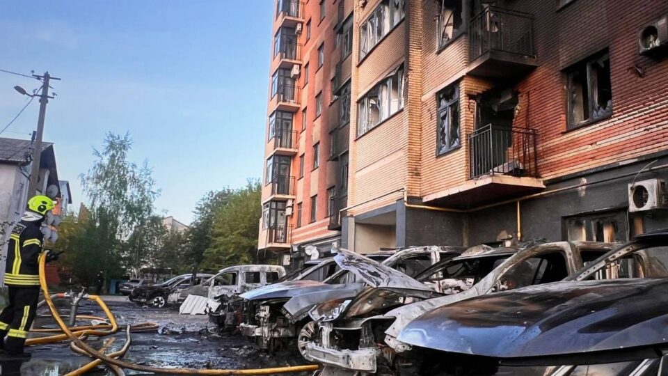 Фото до матеріалу: У Київській області внаслідок атаки РФ поранено семеро, серед них дитина