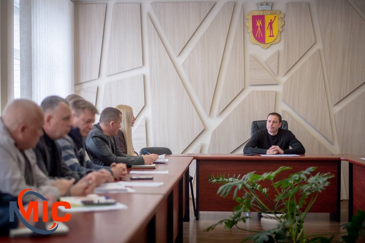 Фото до матеріалу: Кам'янське: підтримка фронту, ремонт мереж та дитячі таланти за тиждень