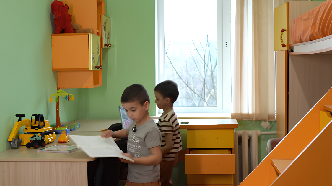 Фото до матеріалу: ЮНІСЕФ та «Фундація Олени Зеленської» облаштували дім для багатодітної родини переселенців у Високому