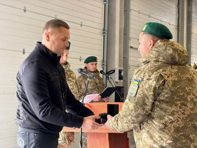 Фото до матеріалу: Прикордонники Черкас отримали міські відзнаки за службу на кордоні