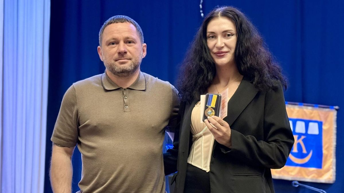 Фото до матеріалу: Ганну Шевчук, чемпіонку світу зі спортивної ходьби, нагородили відзнакою «За заслуги перед громадою»