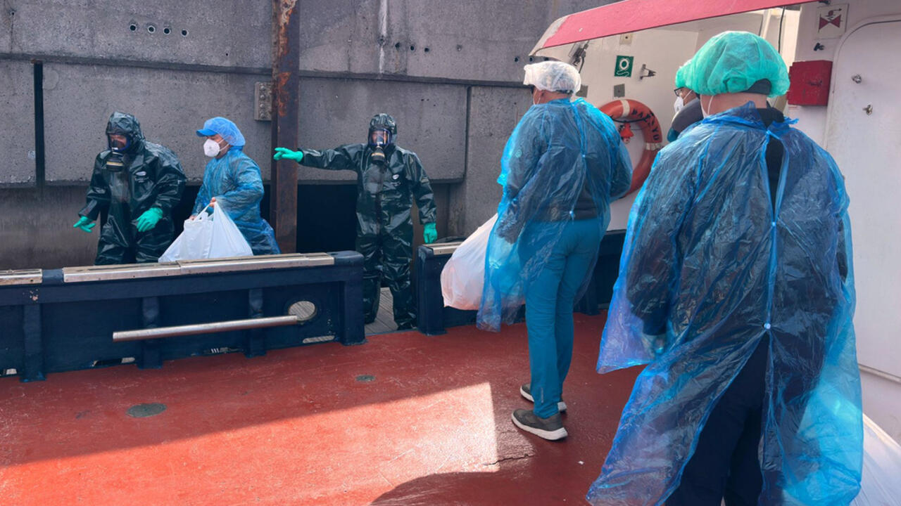 Фото до матеріалу: У Бордо ізолювали понад 1700 людей на круїзному лайнері після смерті пасажира