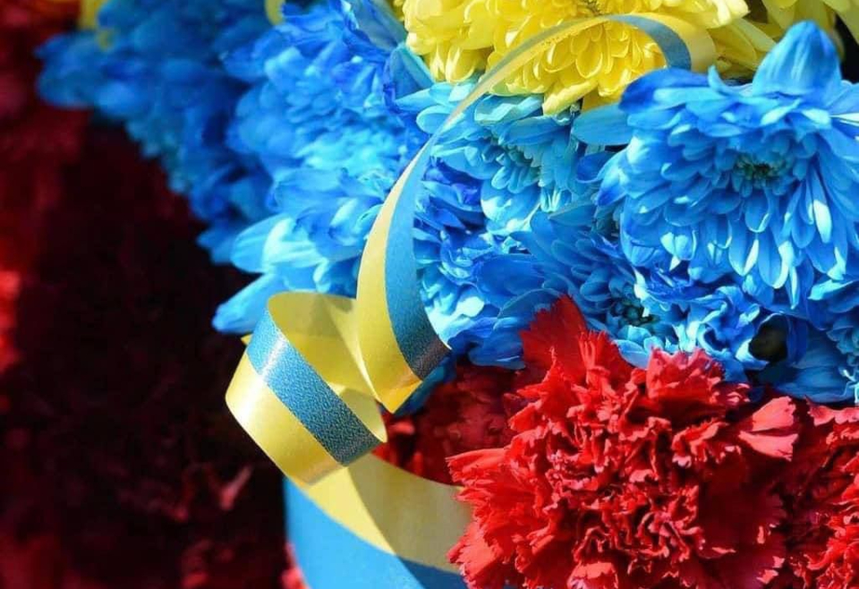 Фото до матеріалу: Житомиряни провели в останню путь захисника Олександра Савчука