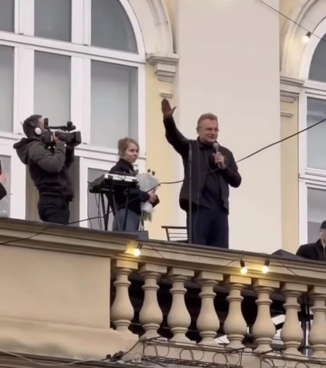 Фото до матеріалу: Андрій Садовий підпише ухвалу про будівництво підземного паркінгу на вулиці Міцкевича