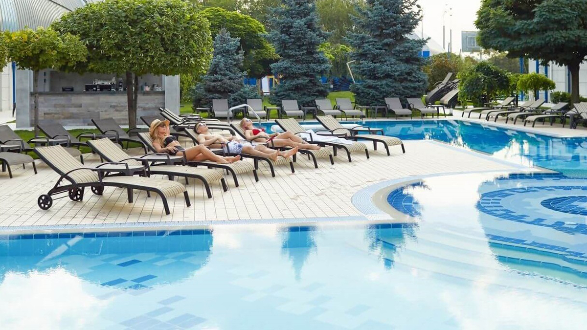 Фото до матеріалу: Гід столичними фітнес-центрами з басейнами: SPA, хелсі-бар та б’юті-послуги