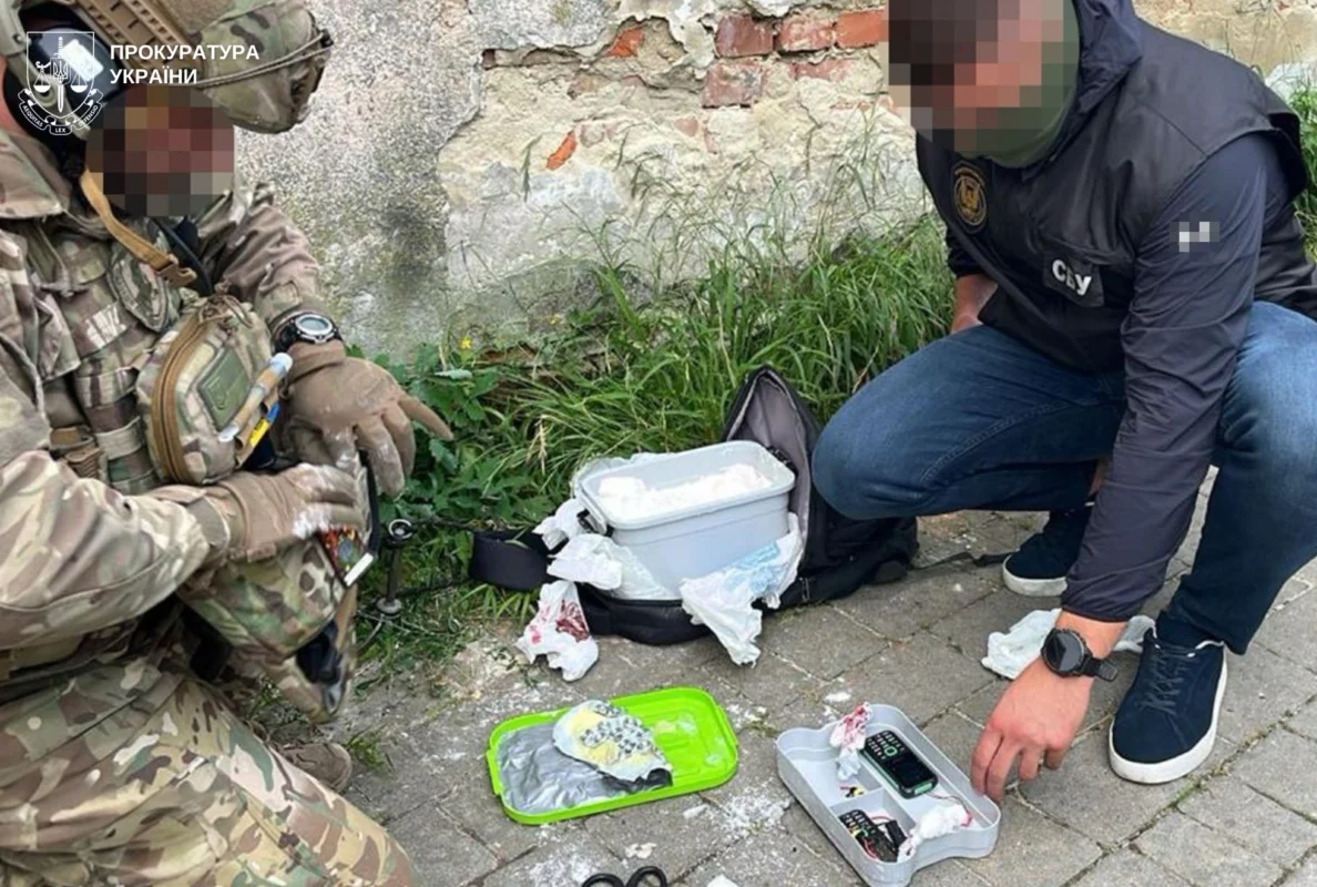 Фото до матеріалу: На Львівщині біля Перемишлян перекинулася маршрутка