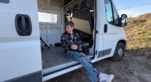 Фото до матеріалу: Dacia Bigster зі Sleep Pack: чи можна переночувати в кросовері в Альпах?
