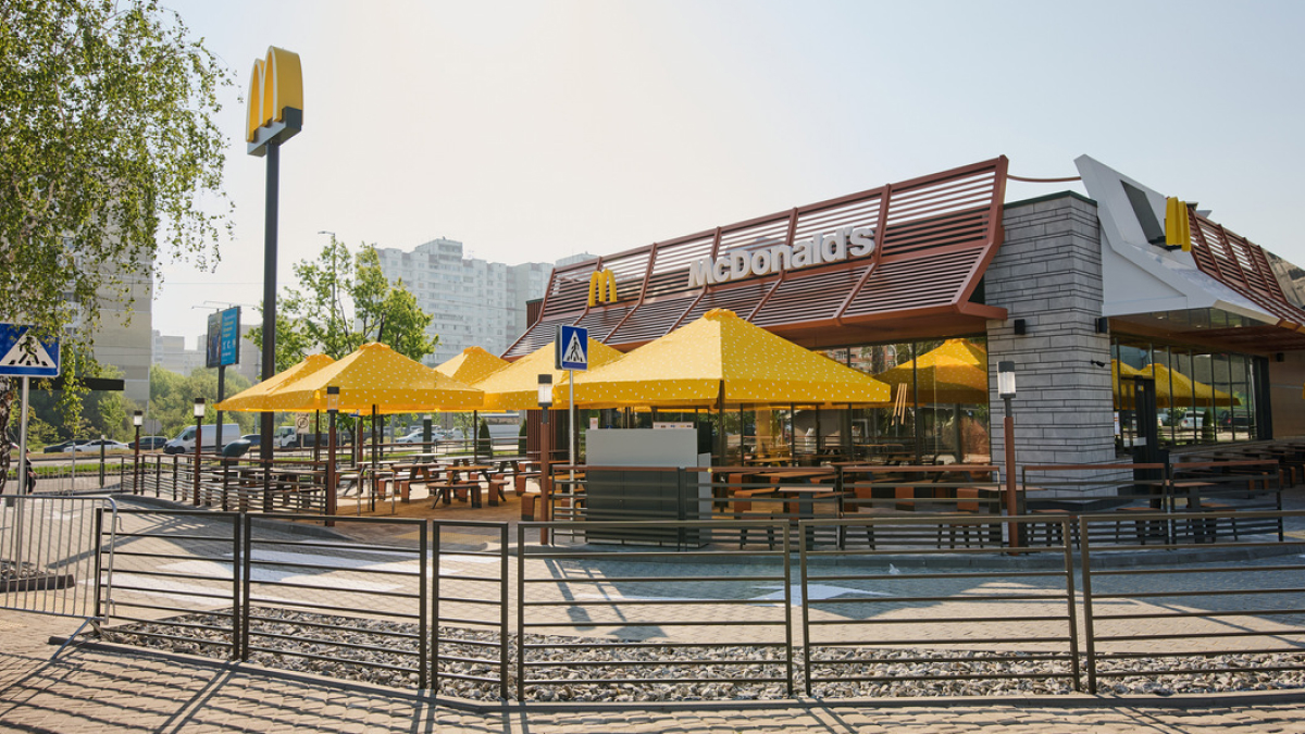 Фото до матеріалу: У Києві відкрився 127-й ресторан McDonald's біля озера Сонячне