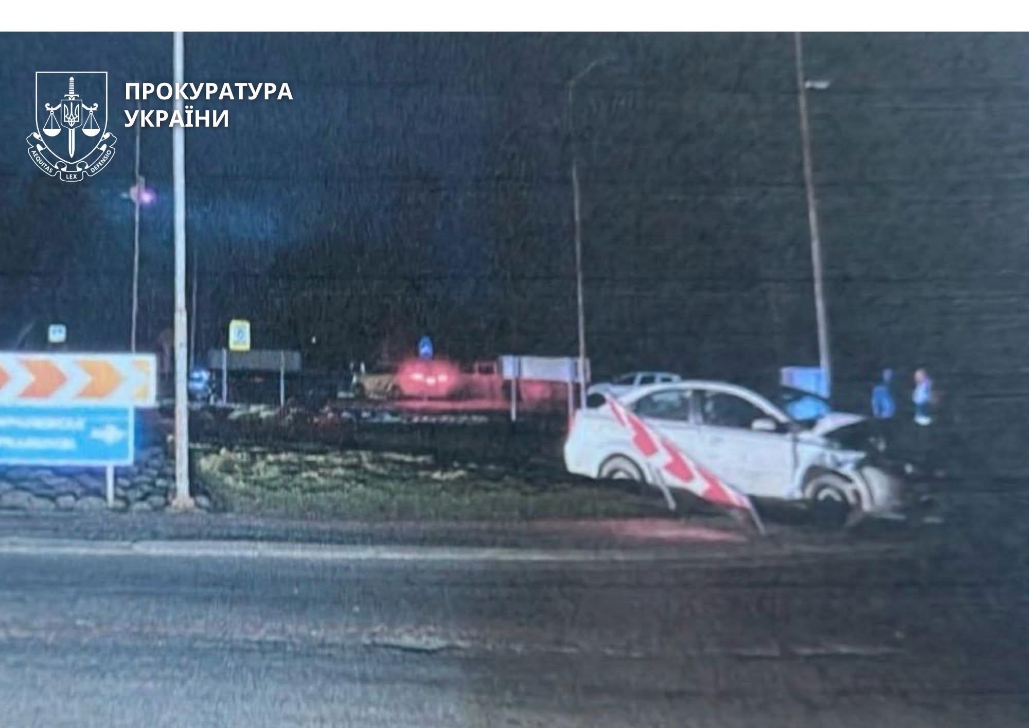 Фото до матеріалу: Втік із лікарні, щоб уникнути огляду: на Прикарпатті затримали водія без прав, який влаштував ДТП