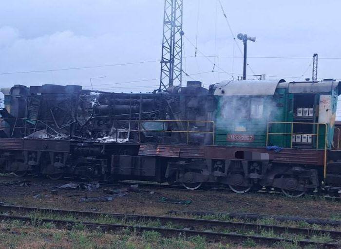 Фото до матеріалу: Росіяни обстріляли локомотив на Харківщині: пошкоджено теплотяг, людей не постраждали