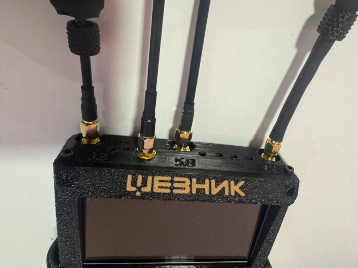 Фото до матеріалу: Сергій Флеш попередив про вразливості детекторів FPV та презентував новий український SDR-прилад