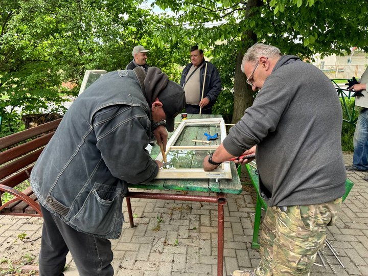 Фото до матеріалу: Російські безпілотники вдарили по Хмельницькому: поранено троє, пошкоджено будинки
