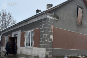 Фото до матеріалу: Батьків малолітнього з критичним ураженням мозку судять у Жовквах