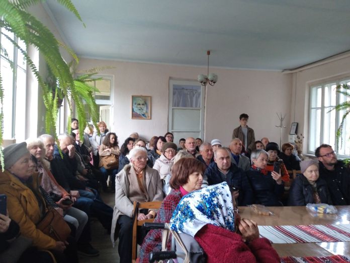 Фото до матеріалу: Духовна бесіда в Косові: отець Іван Рибарук про мову, віру та історію