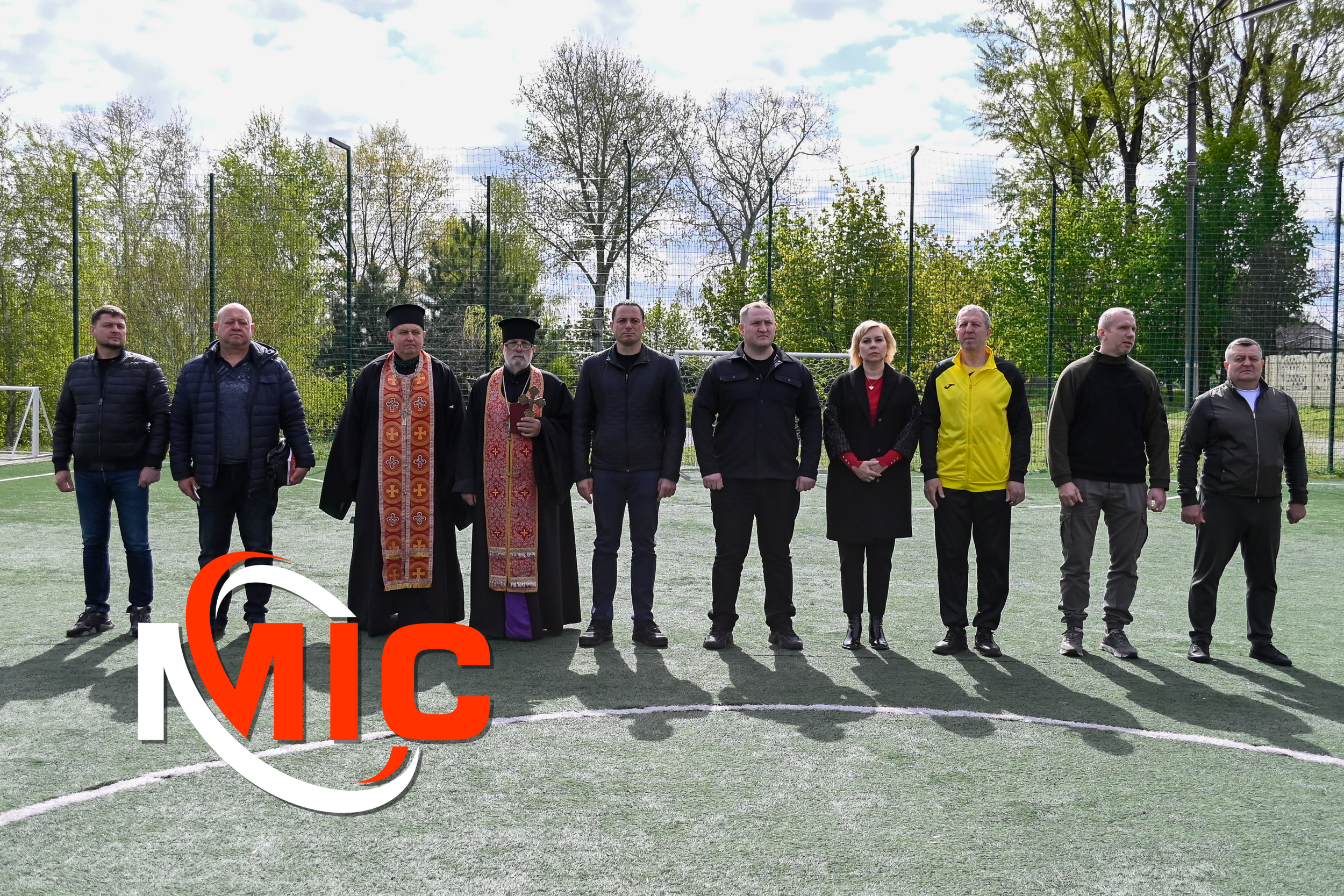 Фото до матеріалу: Хто найкращий у мініфутболі: у Карнаухівці пройшов турнір серед представників силових структур міста та регіону