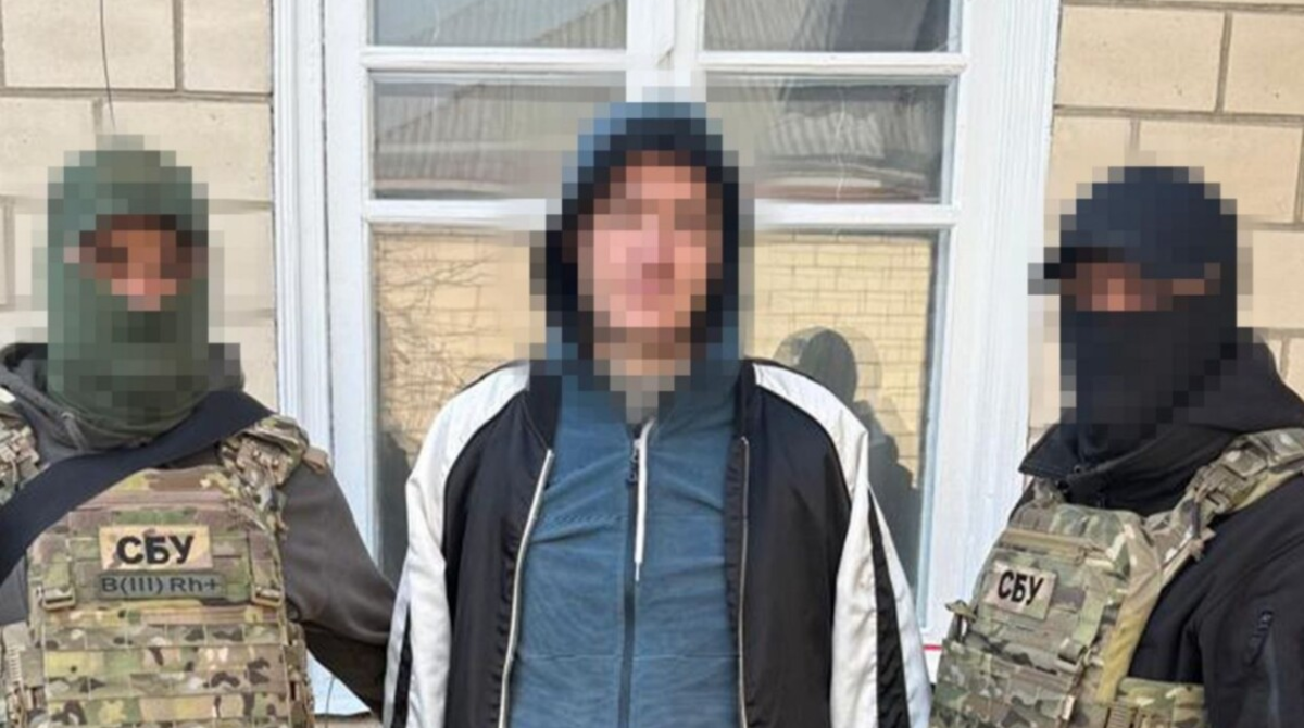 Фото до матеріалу: У Києві затримали агента ФСБ, який організовував підпали авто військових