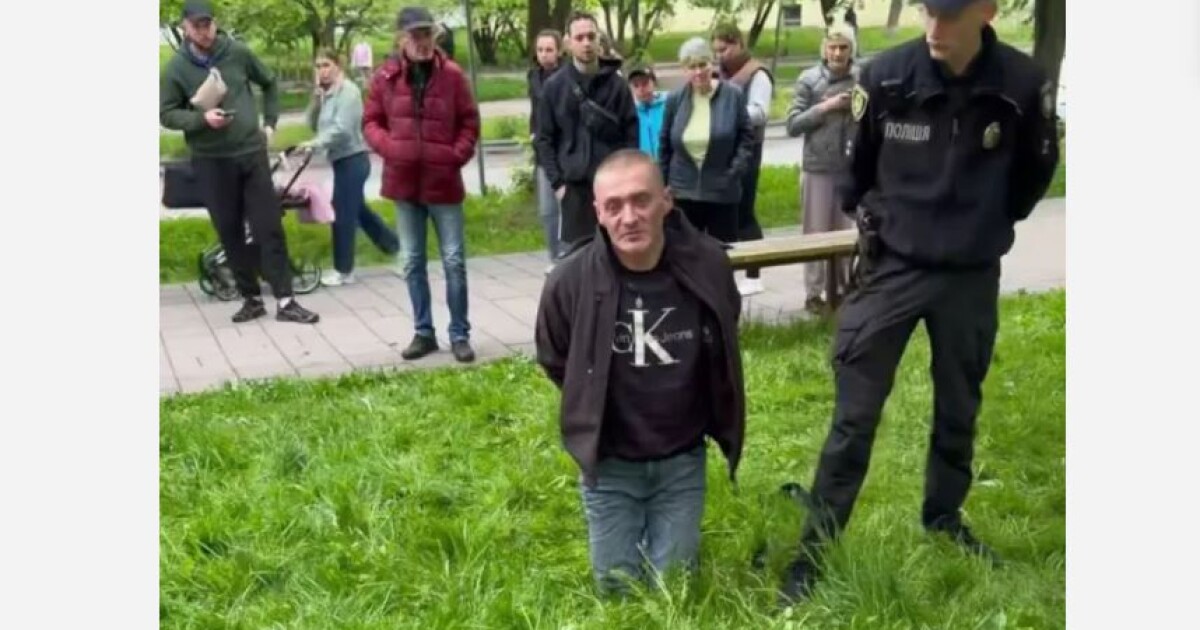 Фото до матеріалу: Нападник з газом і ножем на вулиці Кавалерідзе: як ТЦК та поліція врятували дівчинку