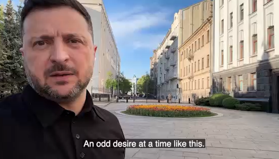 Фото до матеріалу: Зеленський заборонив українцям бути в Москві перед 9 травня
