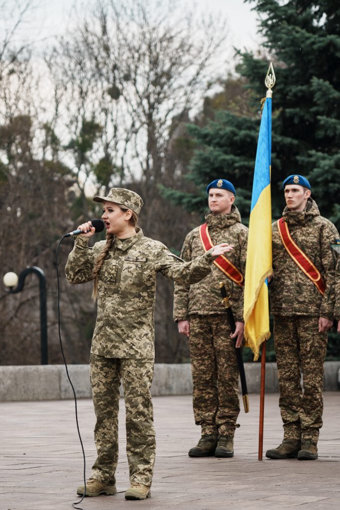 Фото до матеріалу: Охтирчанка присвятила нову пісню спецпідрозділу «Омега» НГУ