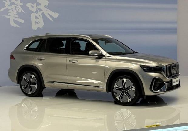Фото до матеріалу: Новий гібридний кросовер Geely Xingyue L i-HEV Smart Hybrid вийшов на ринок України