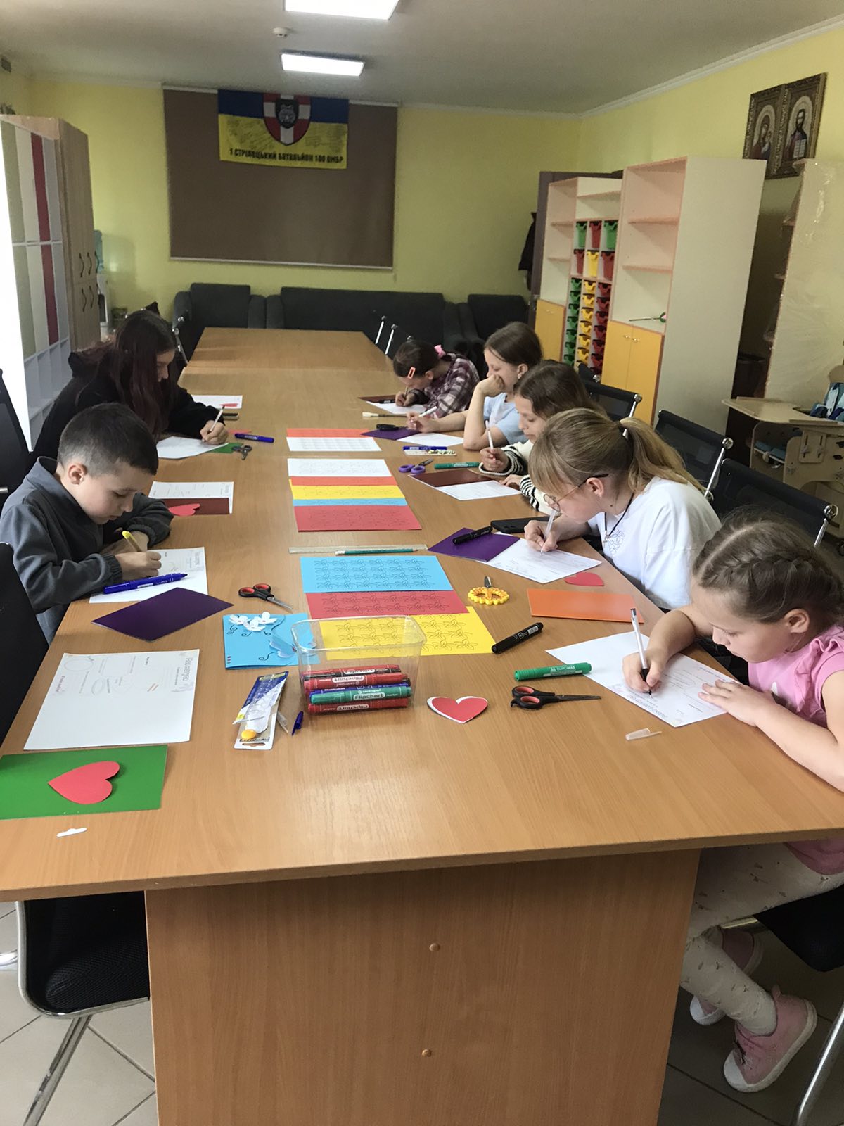 Фото до матеріалу: Діти Турійської громади зробили подарунки для мам до Дня матері