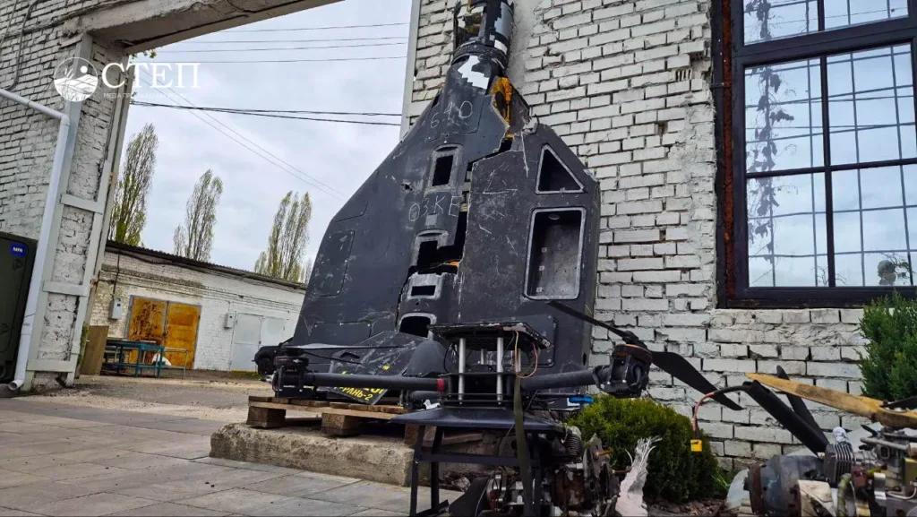 Фото до матеріалу: Як ветерани ремонтують авто для фронту: СТО «NESEMOS» у Києві (ФОТО)