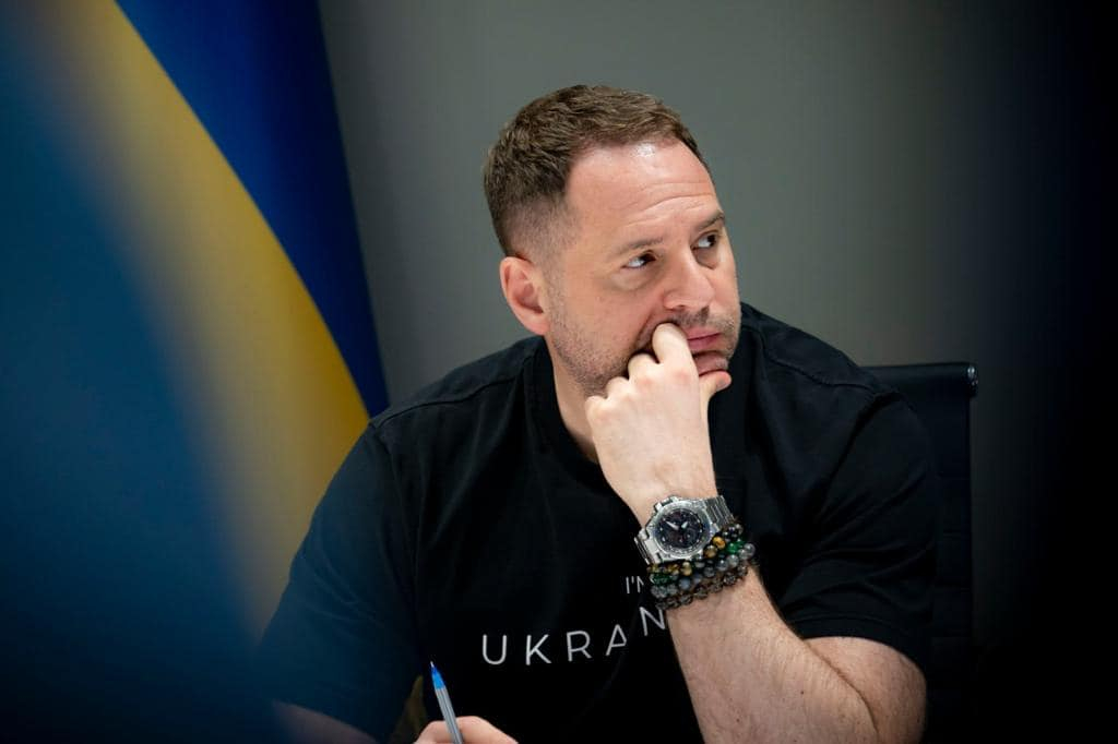 Фото до матеріалу: Андрія Єрмака відправили під варту з можливістю застави 140 млн грн