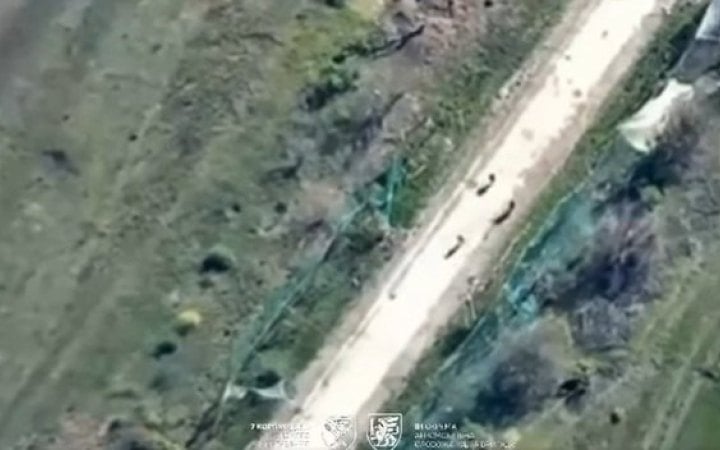 Фото до матеріалу: Росіяни дистанційно мінують дороги на Словянському напрямку