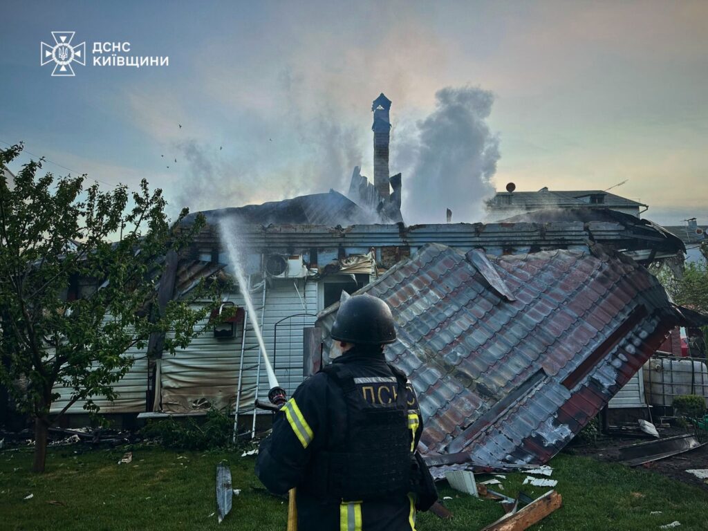 Фото до матеріалу: Росіяни застосували понад 1560 дронів проти України: Зеленський про Київ та руйнування
