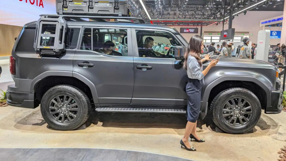 Фото до матеріалу: Новий Land Cruiser Prado HEV дебютував у Пекіні – Авто