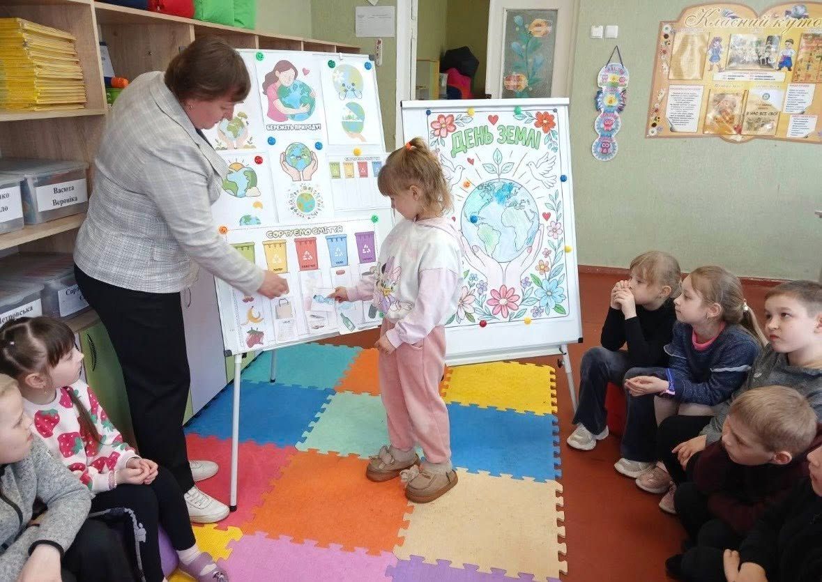 Фото до матеріалу: Школярі на Решетилівщині долучилися до святкування Міжнародного Дня Землі