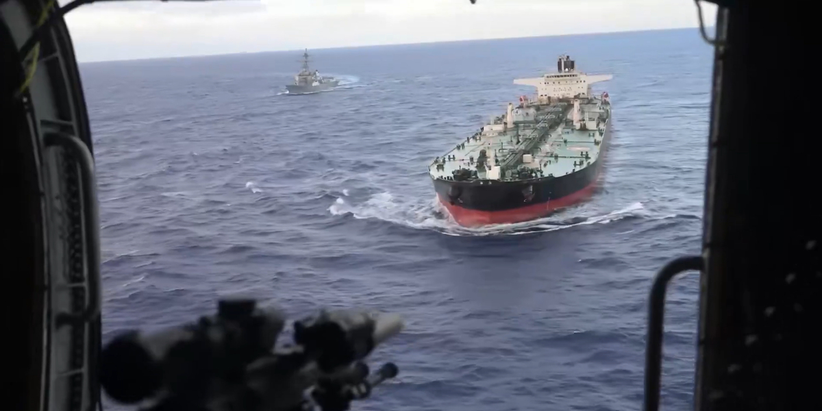 Фото до матеріалу: US Intercepts Sanctioned Tanker Linked to Russia’s Shadow Fleet