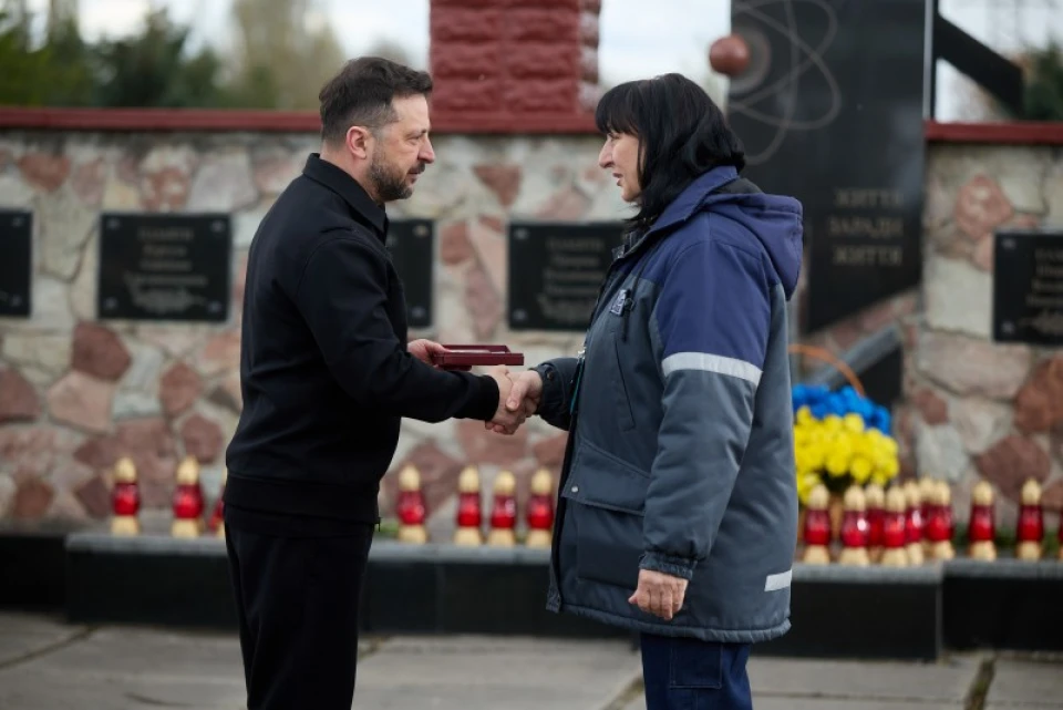 Фото до матеріалу: Зеленський нагородив героїв Чорнобиля та працівників ЧАЕС