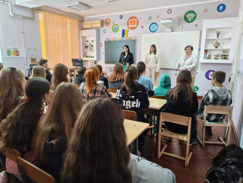 Фото до матеріалу: Начальник служби у справах дітей відвідав Муравлівський ЗЗСО